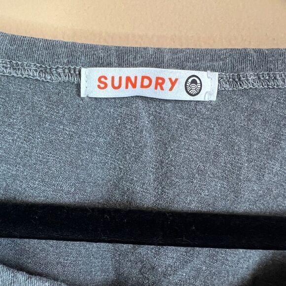 Sundry Women’s Size 0 XS Gray Mineral Wash Gathered Hem Blouse w/ Lantern Sleeve - Picture 2 of 5